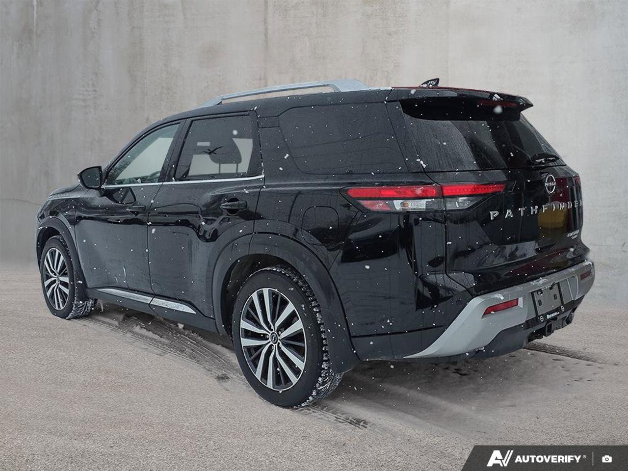 2022 Nissan Pathfinder Platinum AWD | Pro-Pilot | Android Auto | Leather | Photo2