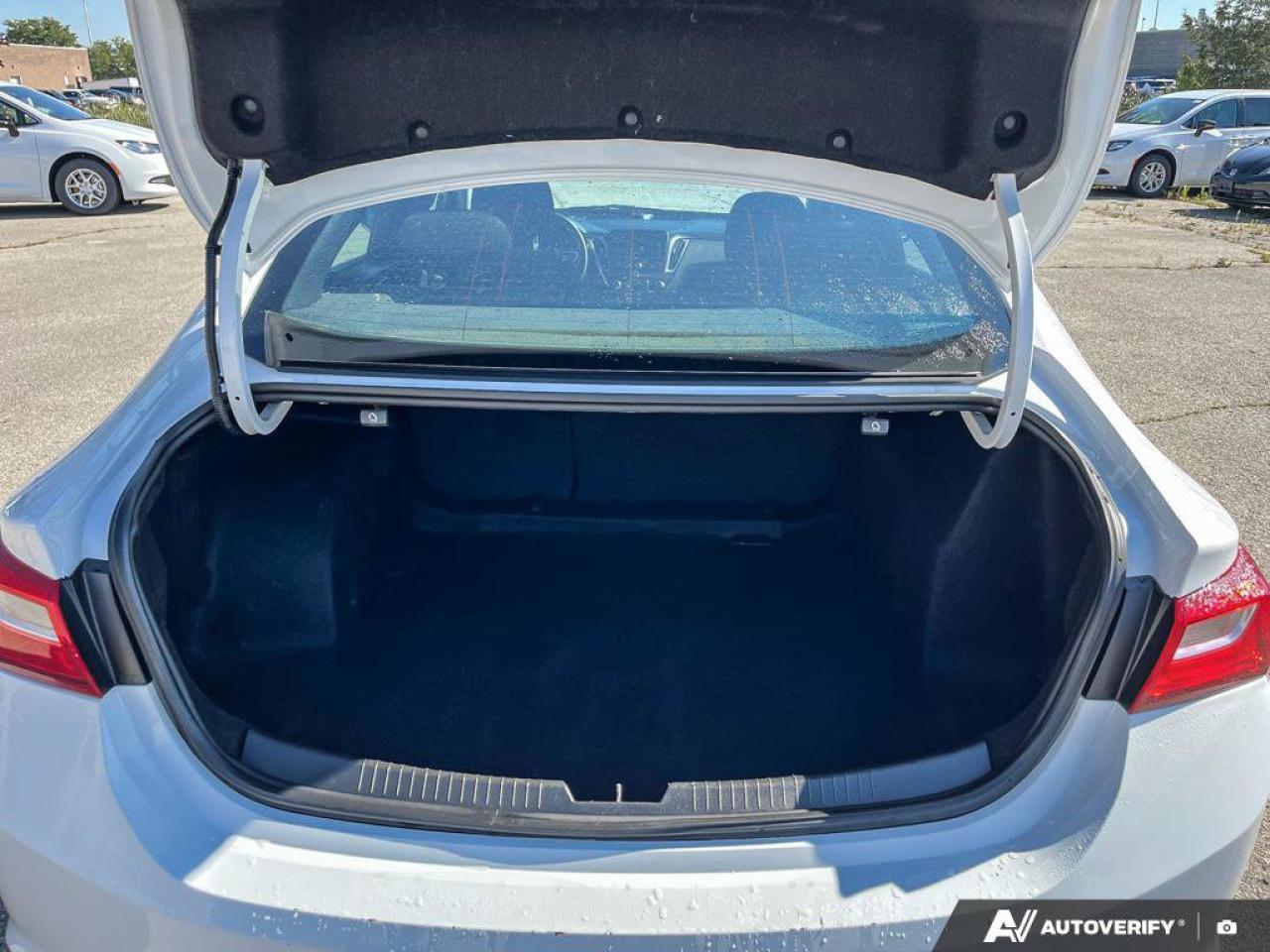 2023 Chevrolet Malibu 1LT | Apple Carplay | Heated Seats | Safety Tech | Photo