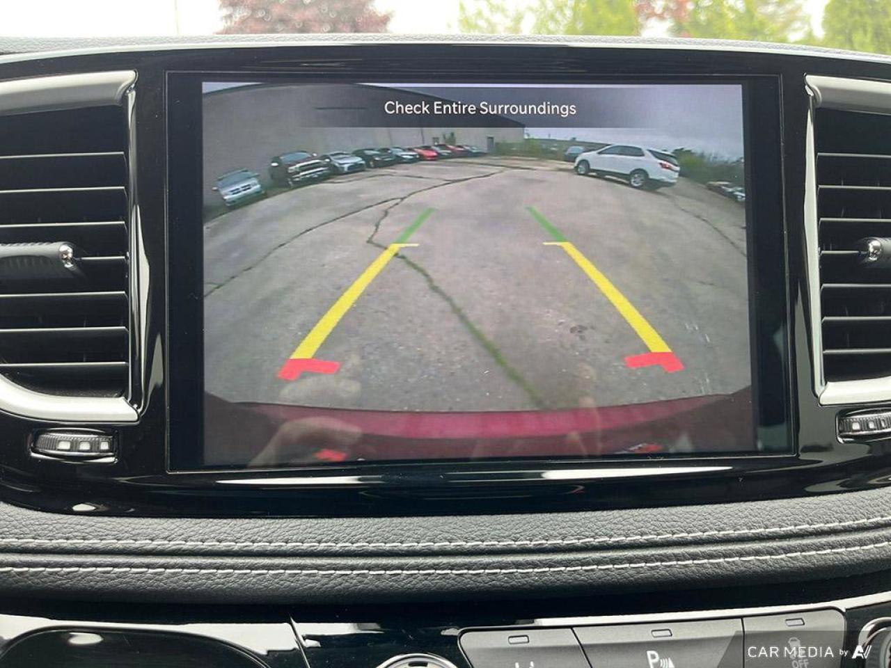 2022 Chrysler Pacifica Hybrid Touring L | Leather | Hybrid | Apple Carplay Photo