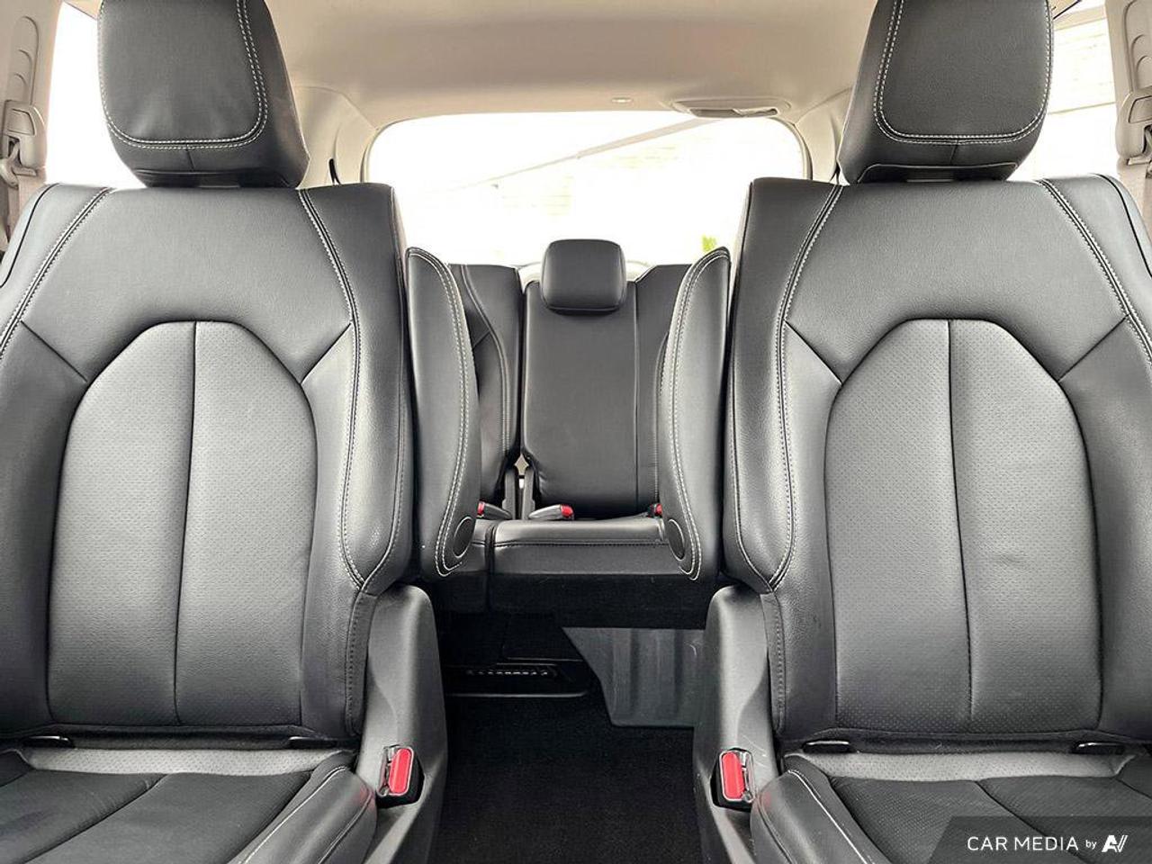 2022 Chrysler Pacifica Hybrid Touring L | Leather | Hybrid | Apple Carplay Photo