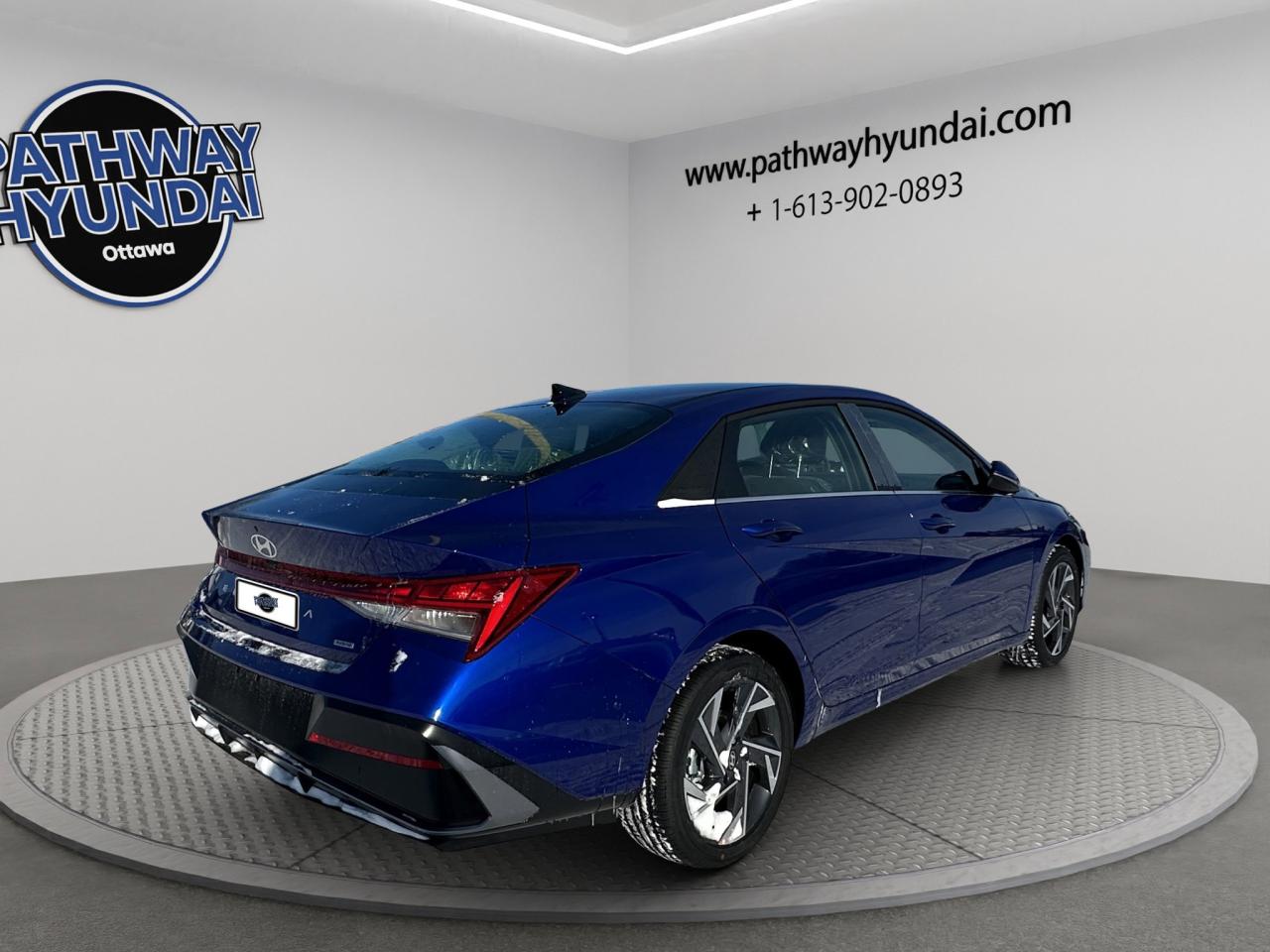 2026 Hyundai Elantra Hybrid Luxury Photo