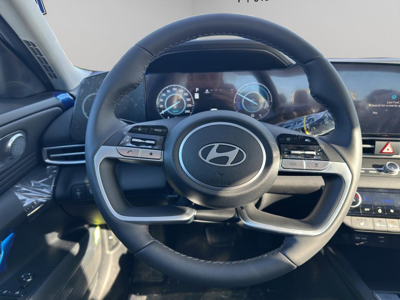 2026 Hyundai Elantra Hybrid Luxury Photo