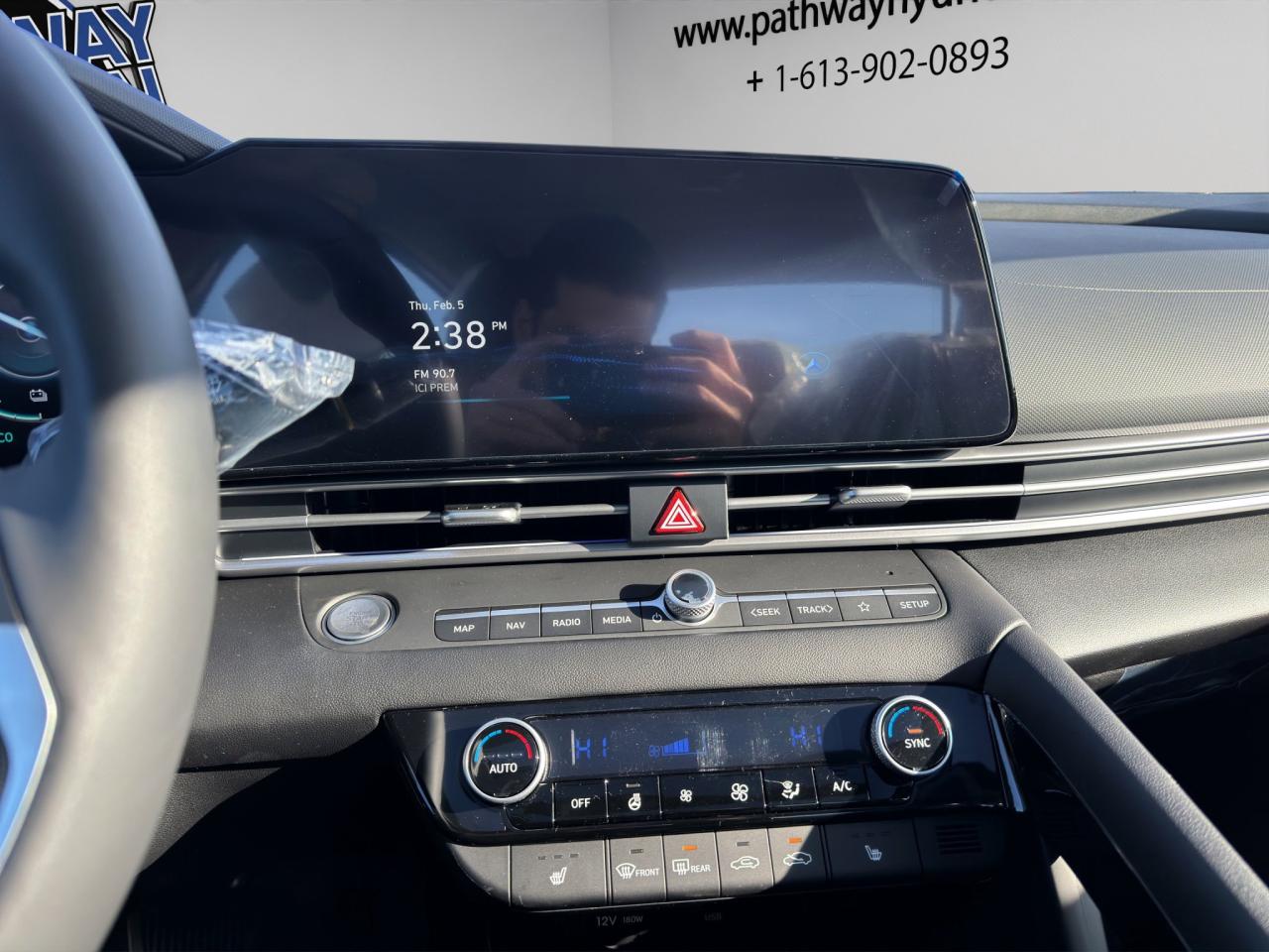 2026 Hyundai Elantra Hybrid Luxury Photo