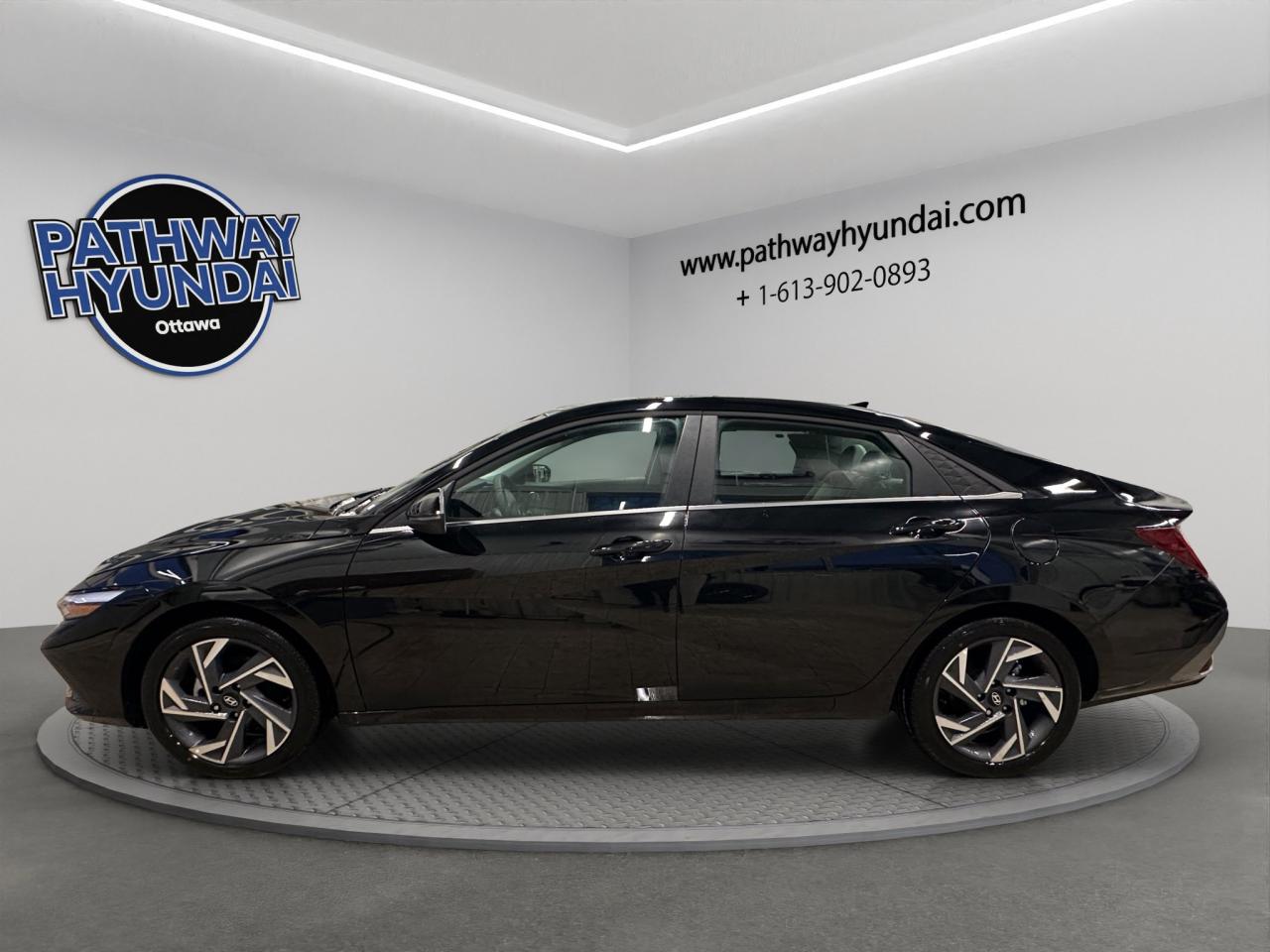 2026 Hyundai Elantra Hybrid Luxury Photo