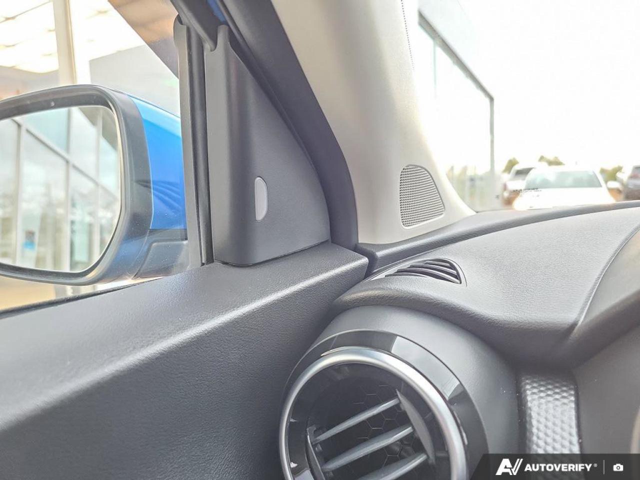 2024 Nissan Kicks SV | Heated Seats | Alloy Rims | Blind-Spot Sensors | Photo