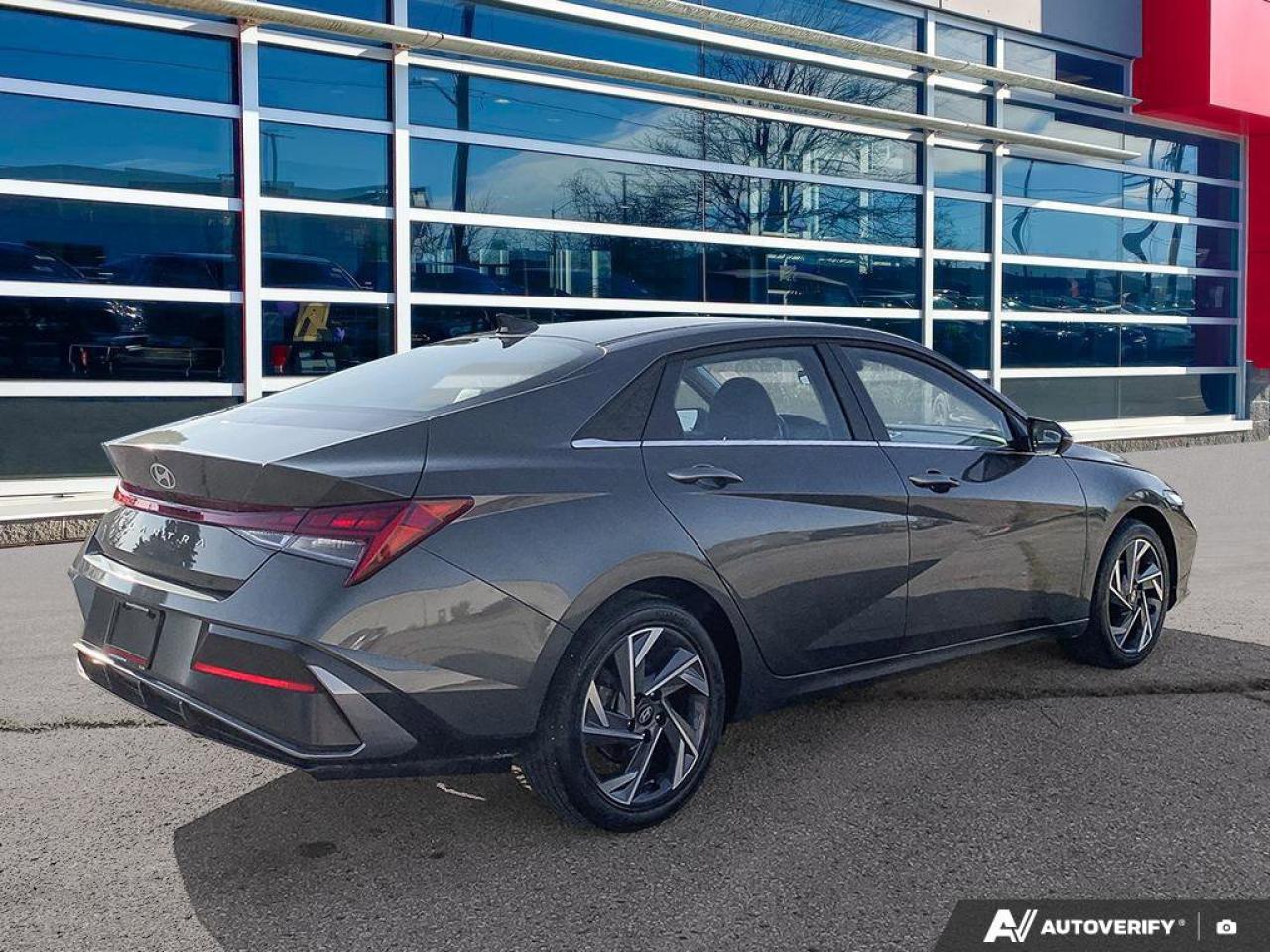 2025 Hyundai Elantra Luxury | Leather | Nav | Sunroof | Safety Tech | Photo