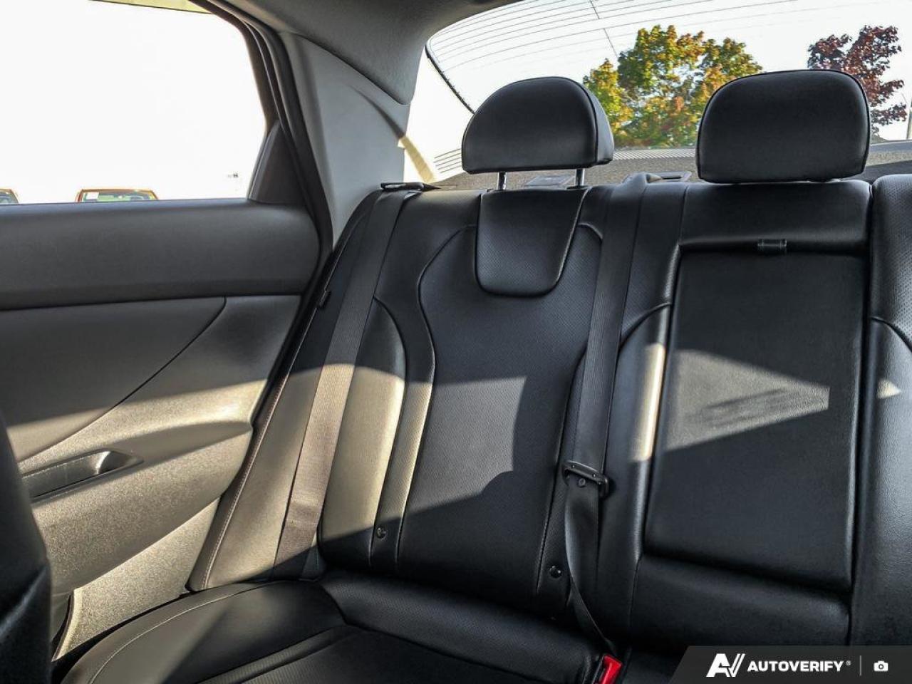 2025 Hyundai Elantra Luxury | Leather | Nav | Sunroof | Safety Tech | Photo