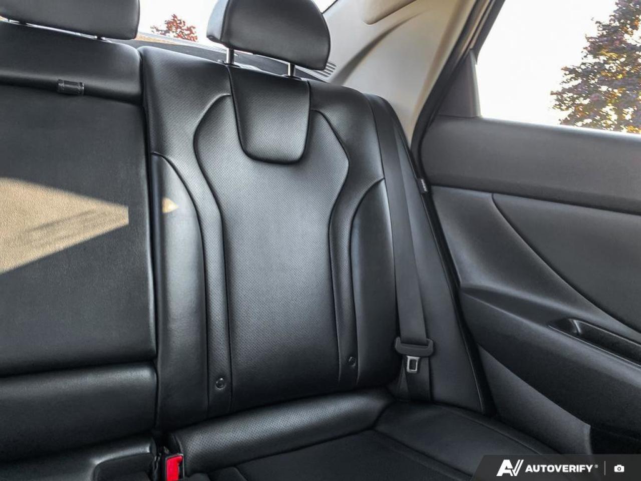 2025 Hyundai Elantra Luxury | Leather | Nav | Sunroof | Safety Tech | Photo