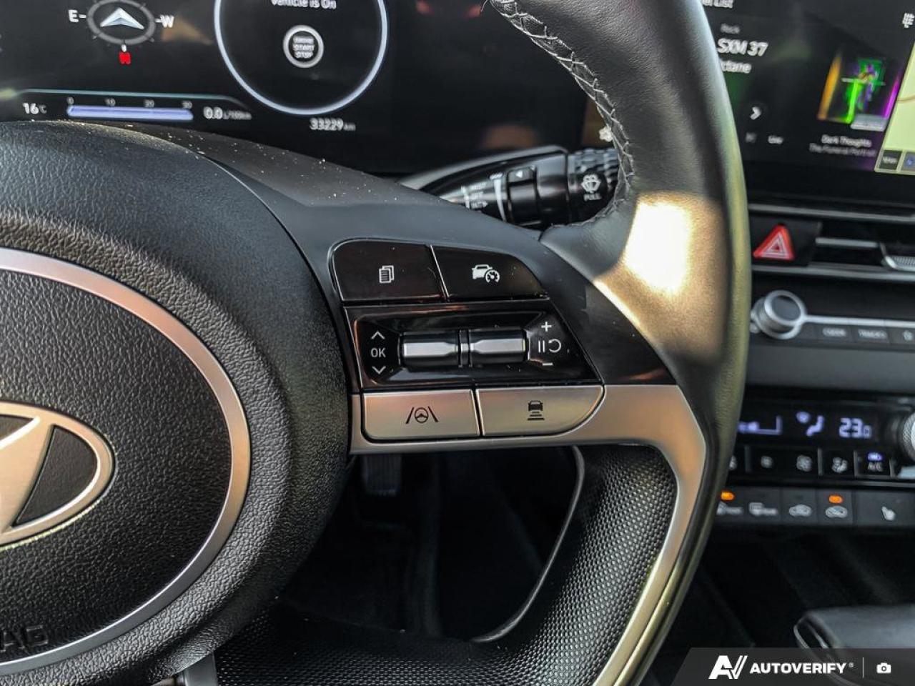 2025 Hyundai Elantra Luxury | Leather | Nav | Sunroof | Safety Tech | Photo