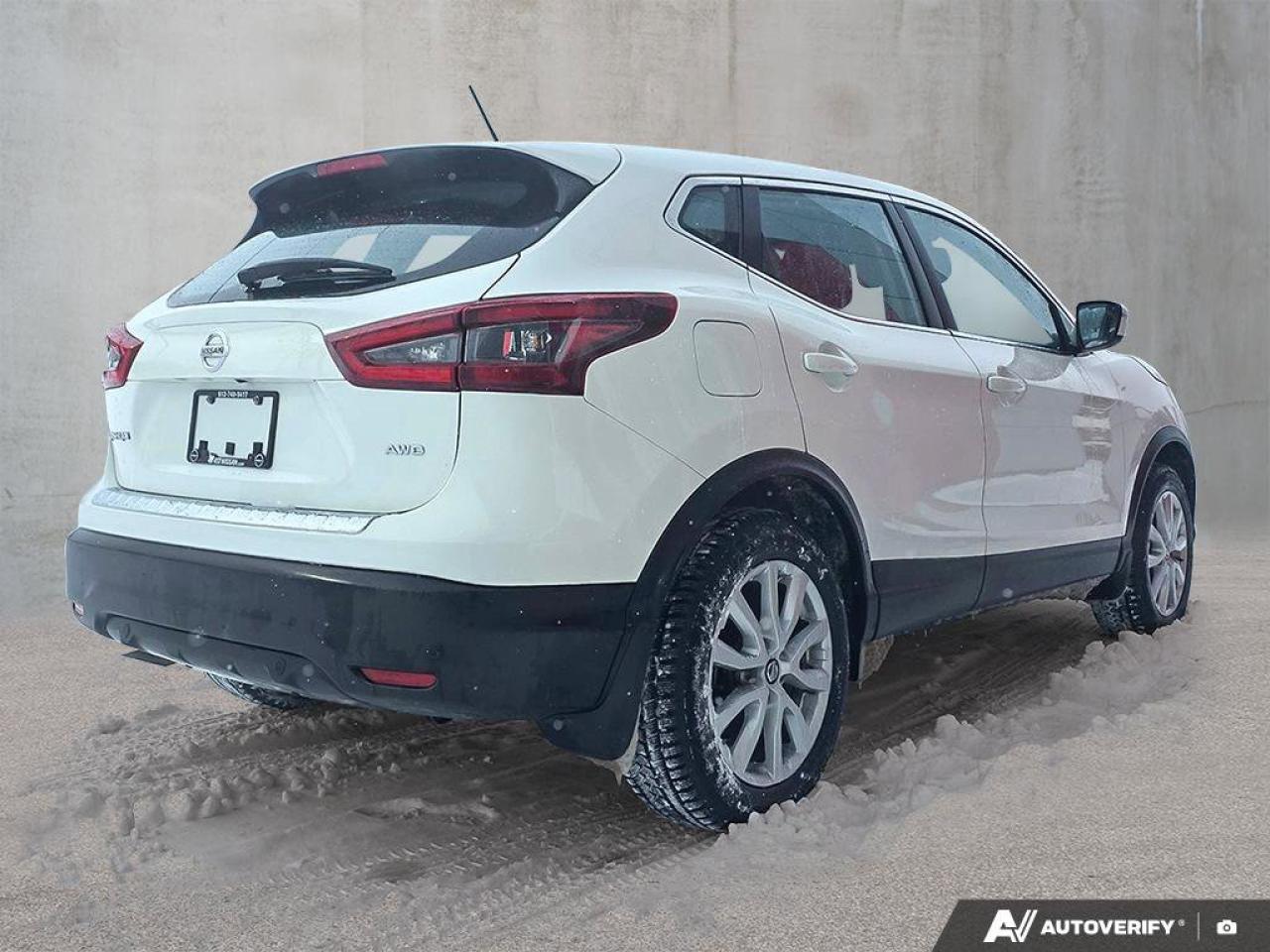 2023 Nissan Qashqai S AWD | Heated Seats | Blind-Spot Sensors | Back-Up Camera | Photo