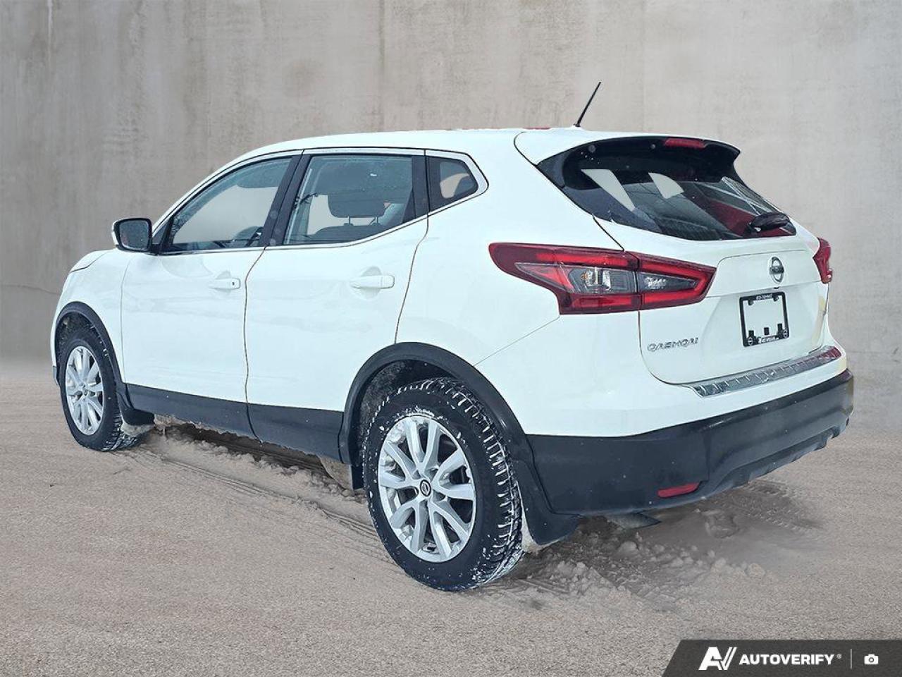 2023 Nissan Qashqai S AWD | Heated Seats | Blind-Spot Sensors | Back-Up Camera | Photo