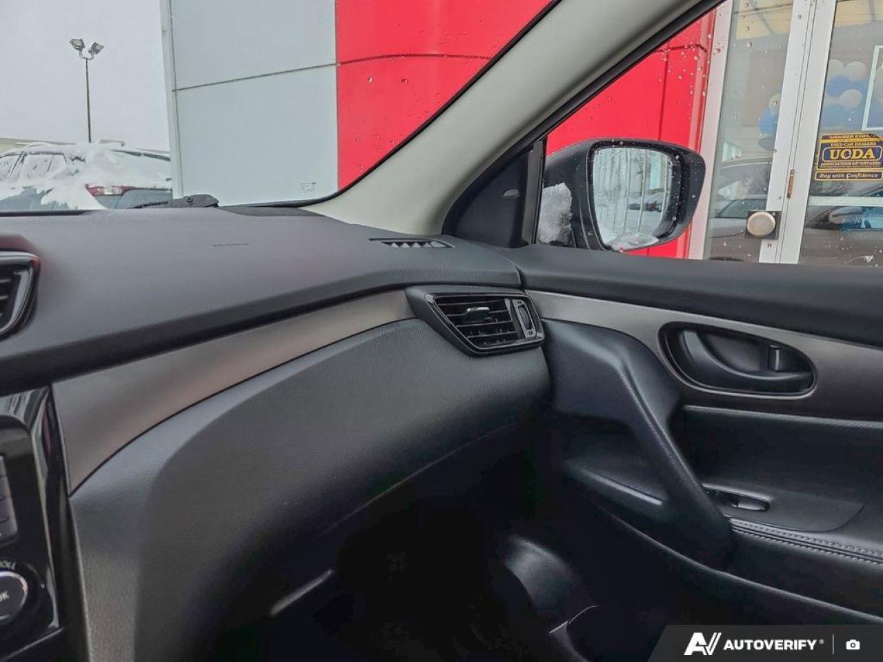 2023 Nissan Qashqai S AWD | Heated Seats | Blind-Spot Sensors | Back-Up Camera | Photo