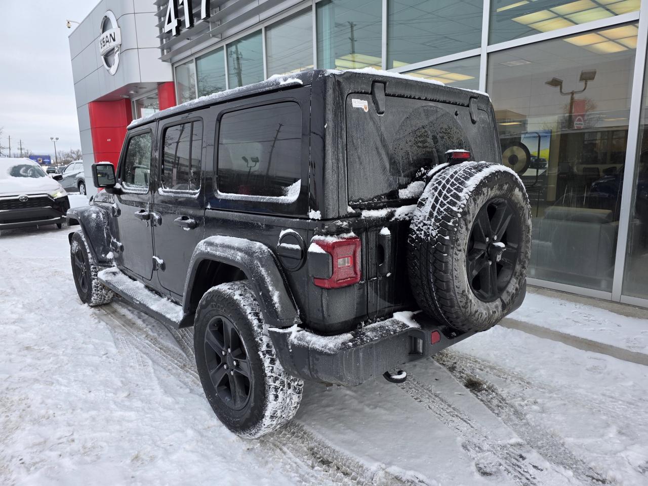 2023 Jeep Wrangler Sahara Altitude |  9-speaker Alpine premium audio | Apple Car Play | Photo
