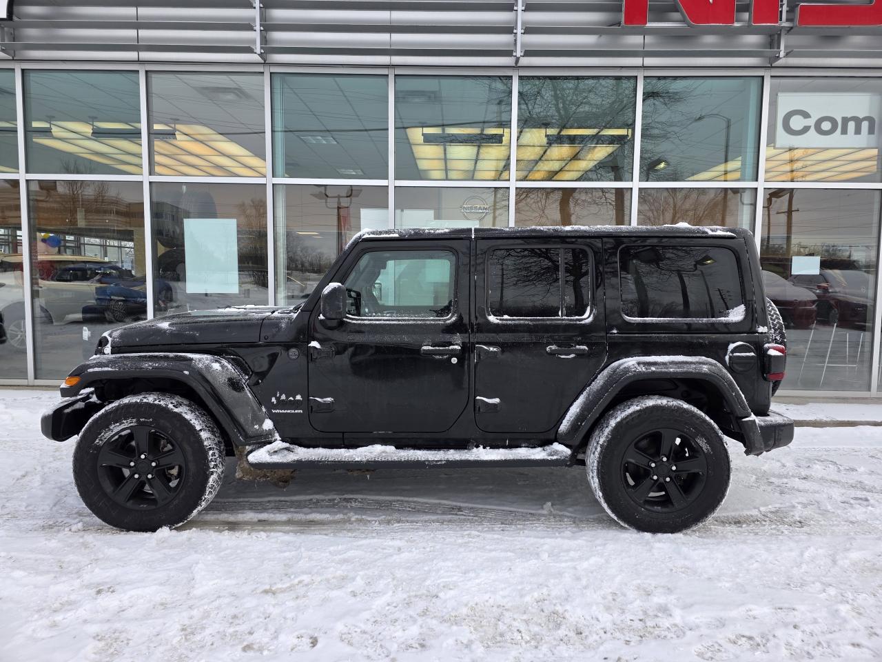 2023 Jeep Wrangler Sahara Altitude |  9-speaker Alpine premium audio | Apple Car Play | Photo