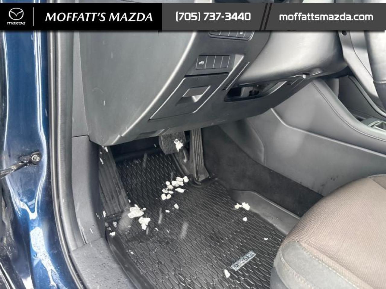 2023 Mazda MAZDA3 GS Photo