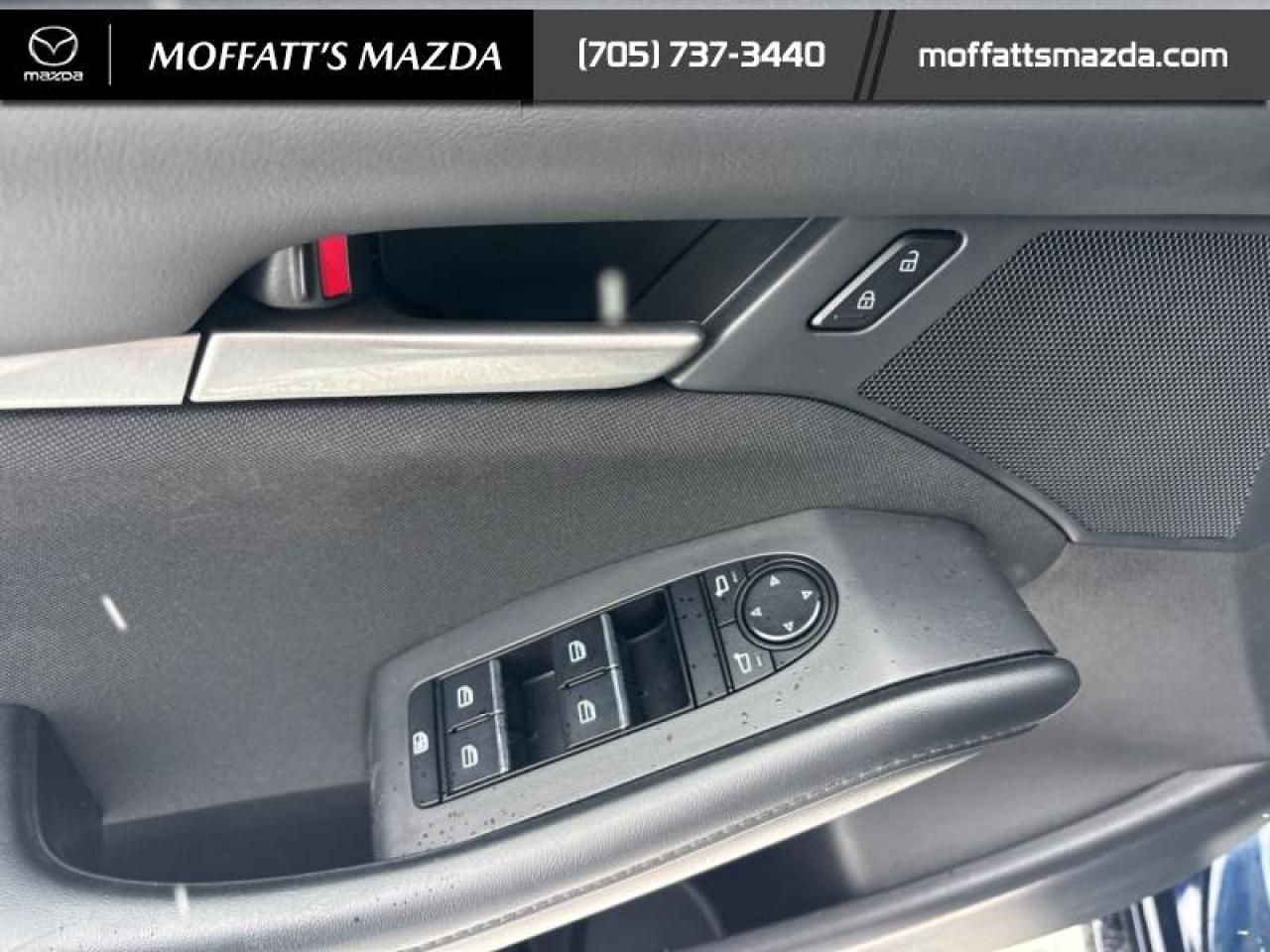 2023 Mazda MAZDA3 GS Photo