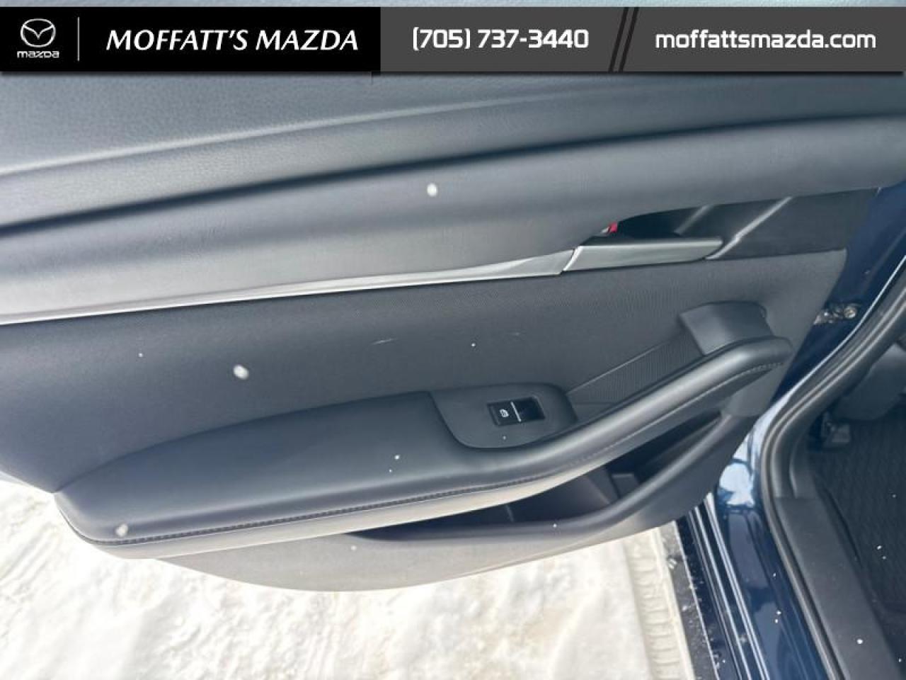 2023 Mazda MAZDA3 GS Photo