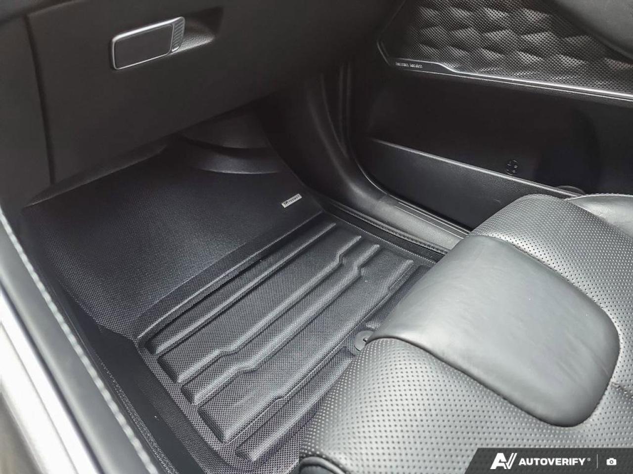 2023 Hyundai Santa Fe Ultimate Calligraphy Photo