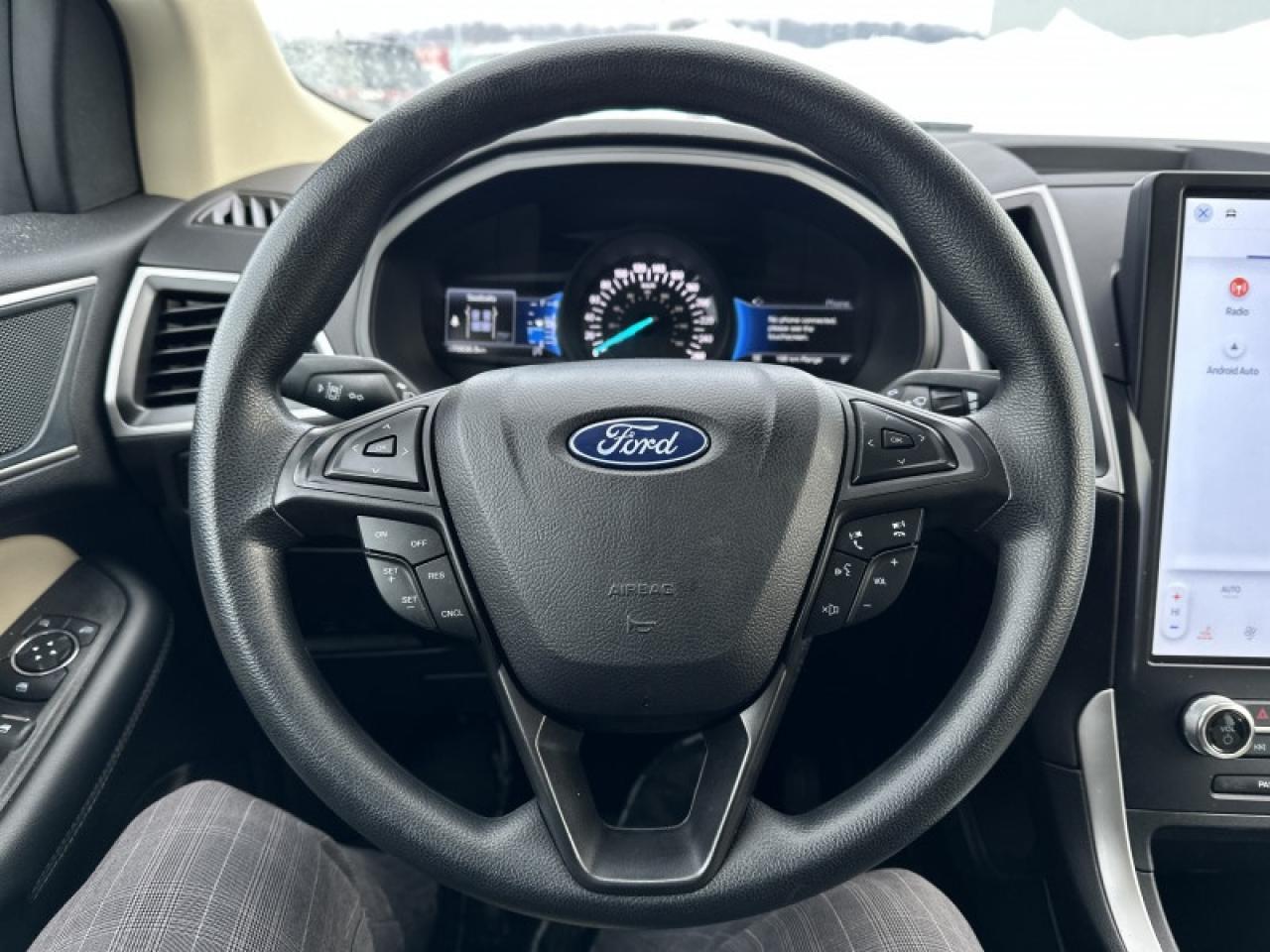 2024 Ford Edge SEL Photo