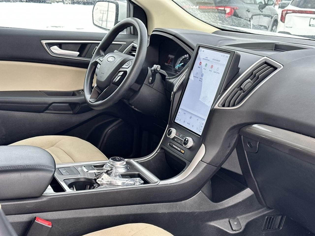 2024 Ford Edge SEL Photo