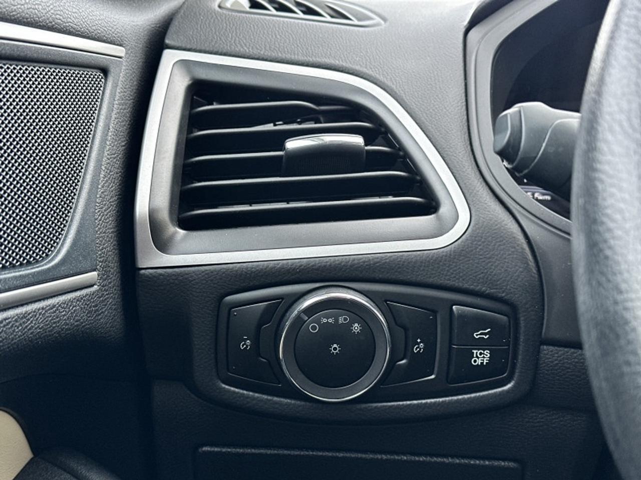 2024 Ford Edge SEL Photo