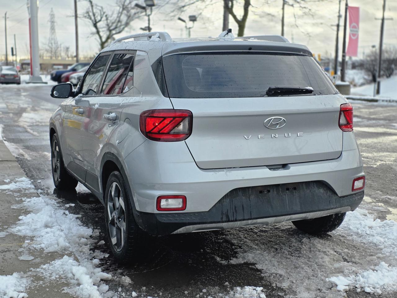 2020 Hyundai Venue Trend Photo