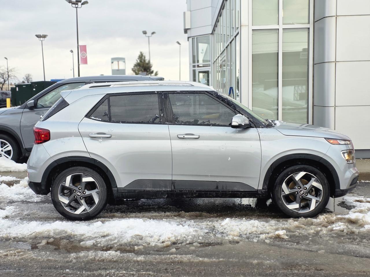 2020 Hyundai Venue Trend Photo