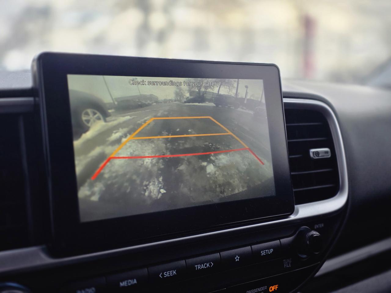 2020 Hyundai Venue Trend Photo