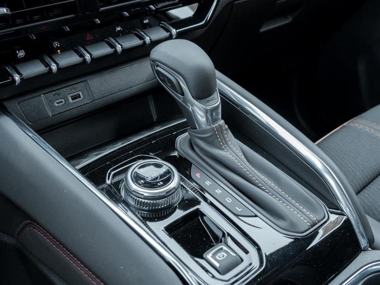 2025 GMC Canyon AT4 Photo