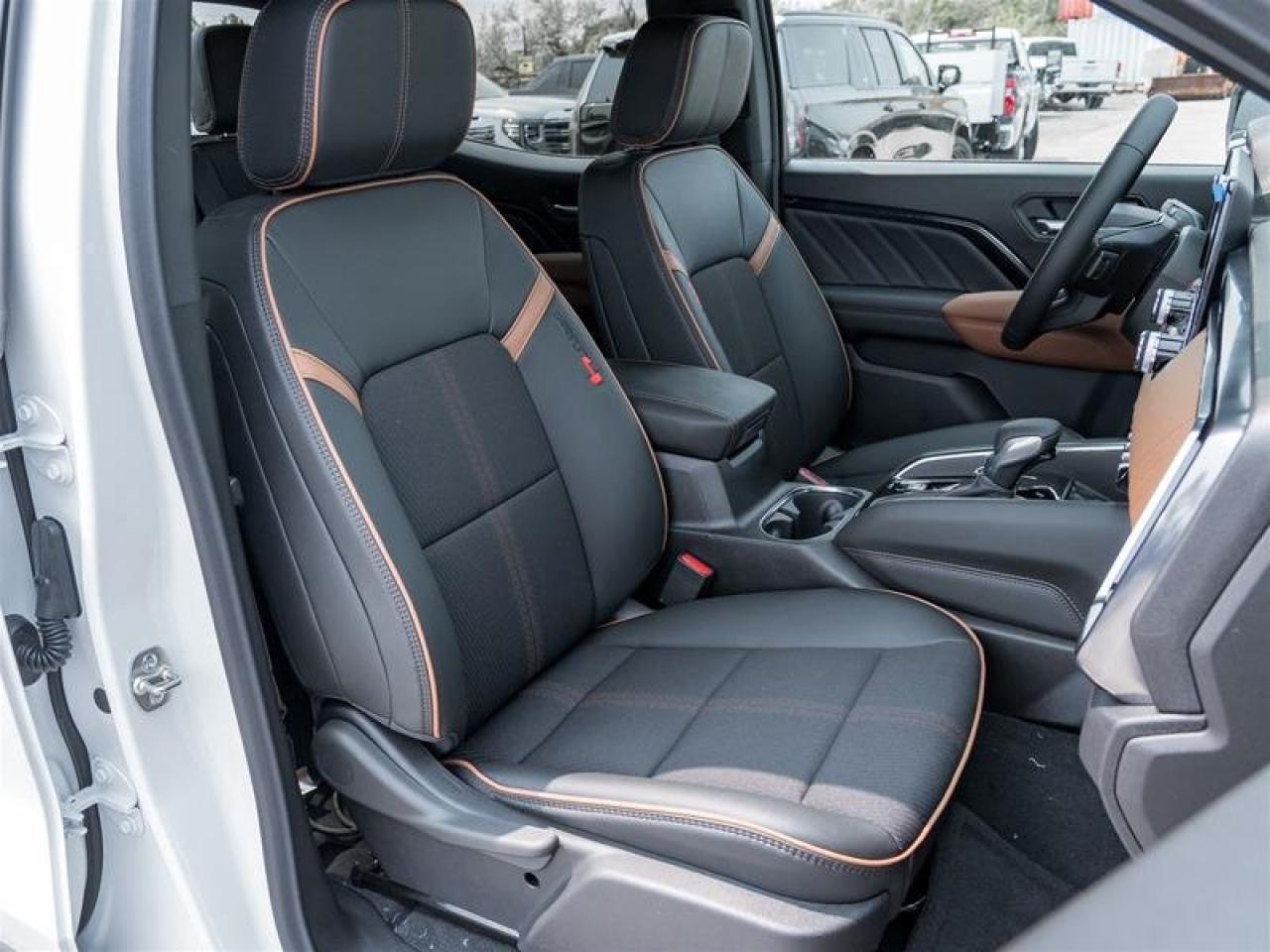 2025 GMC Canyon AT4 Photo