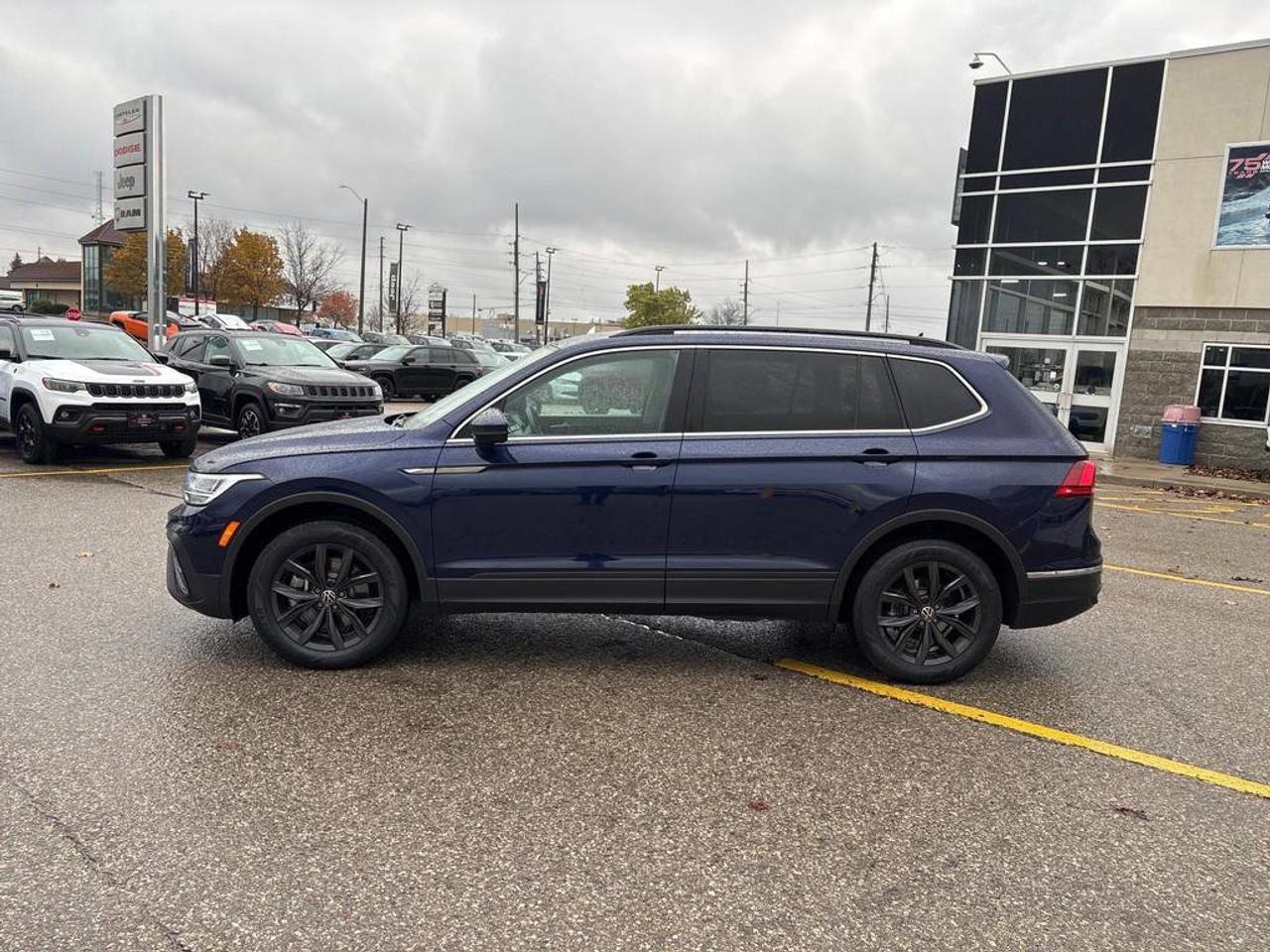 2024 Volkswagen Tiguan Comfortline | AWD | Heated Seats | Heated Steering Wheel | Apple Carplay | Android Auto | Photo