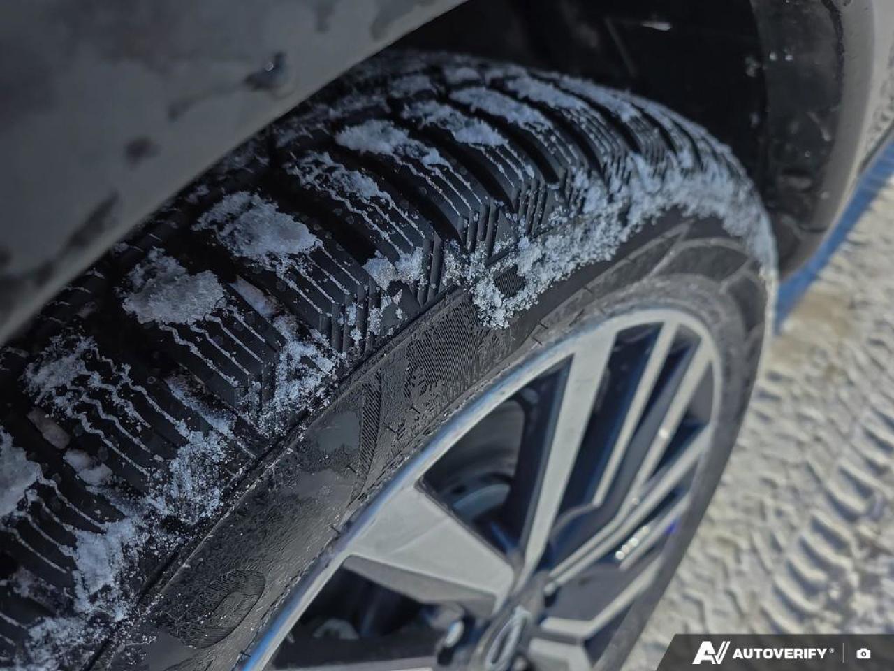 2024 Nissan Kicks SV | Heated Seats | Back-Up Camera | Android Auto | Photo