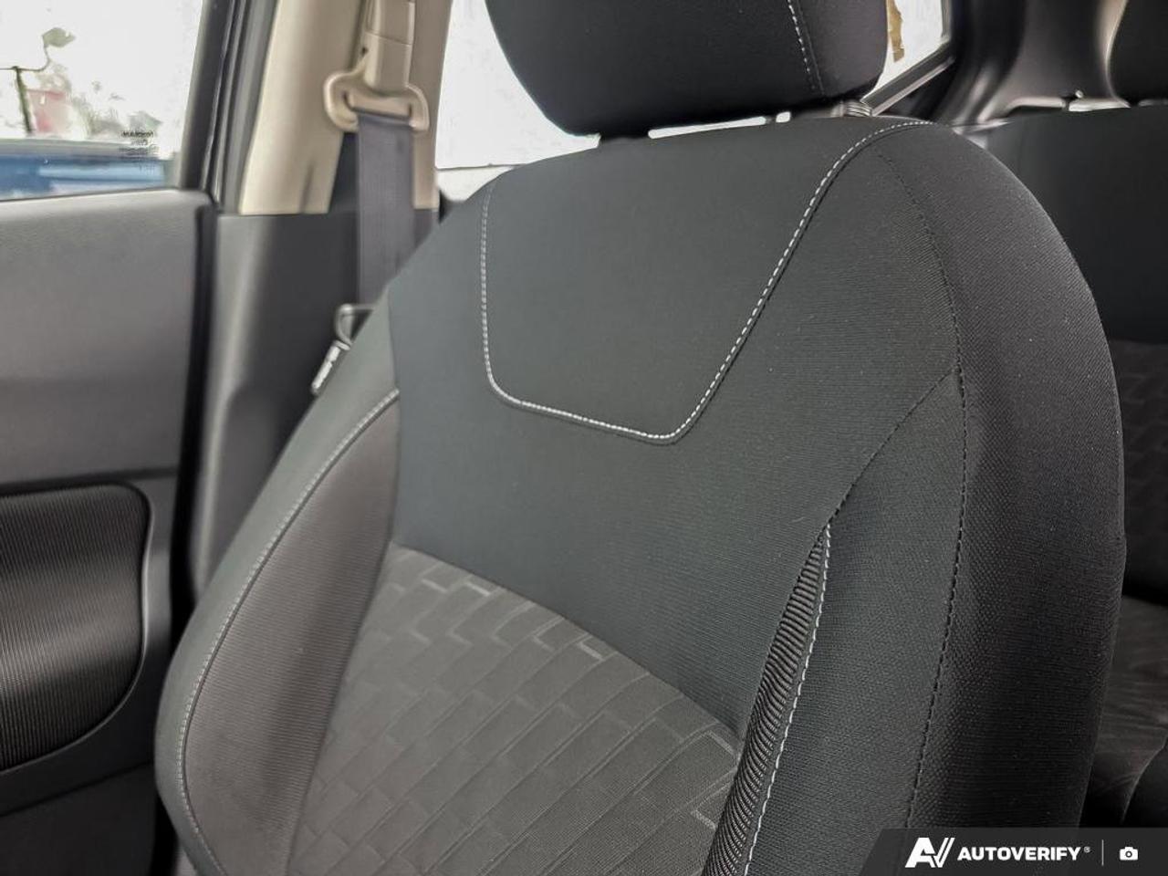 2024 Nissan Kicks SV | Heated Seats | Back-Up Camera | Android Auto | Photo