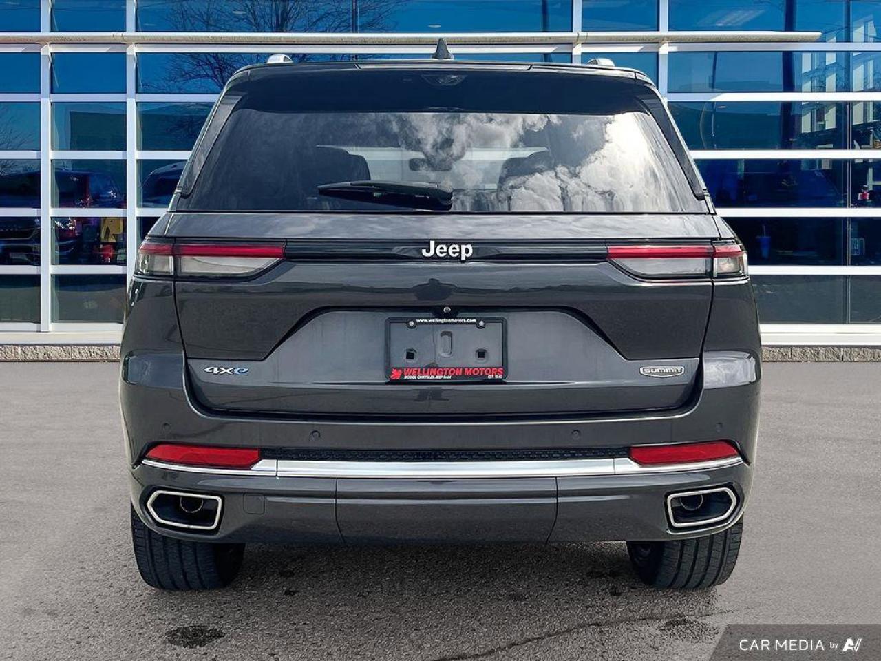 2023 Jeep Grand Cherokee 4xe Summit Reserve | Navigation | Leather | Sunroof | Remote Start | Rain Sensing Wipers | Photo