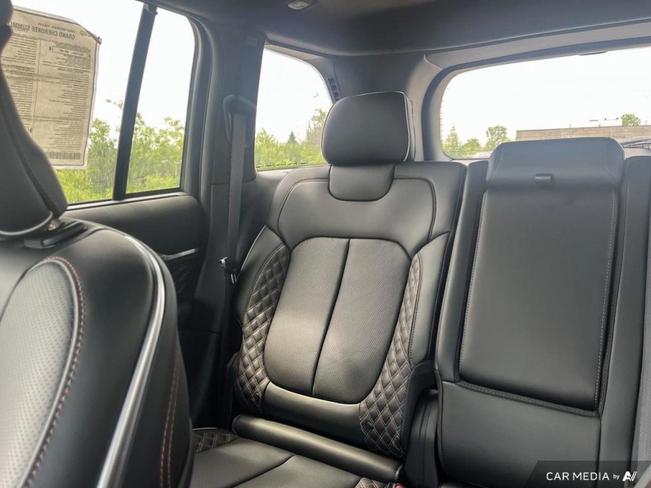 2023 Jeep Grand Cherokee 4xe Summit Reserve | Navigation | Leather | Sunroof | Remote Start | Rain Sensing Wipers | Photo