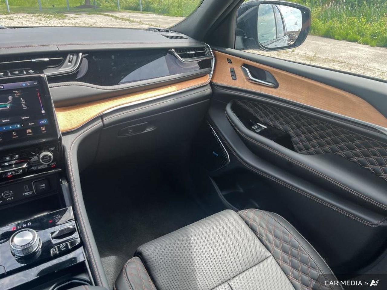 2023 Jeep Grand Cherokee 4xe Summit Reserve | Navigation | Leather | Sunroof | Remote Start | Rain Sensing Wipers | Photo