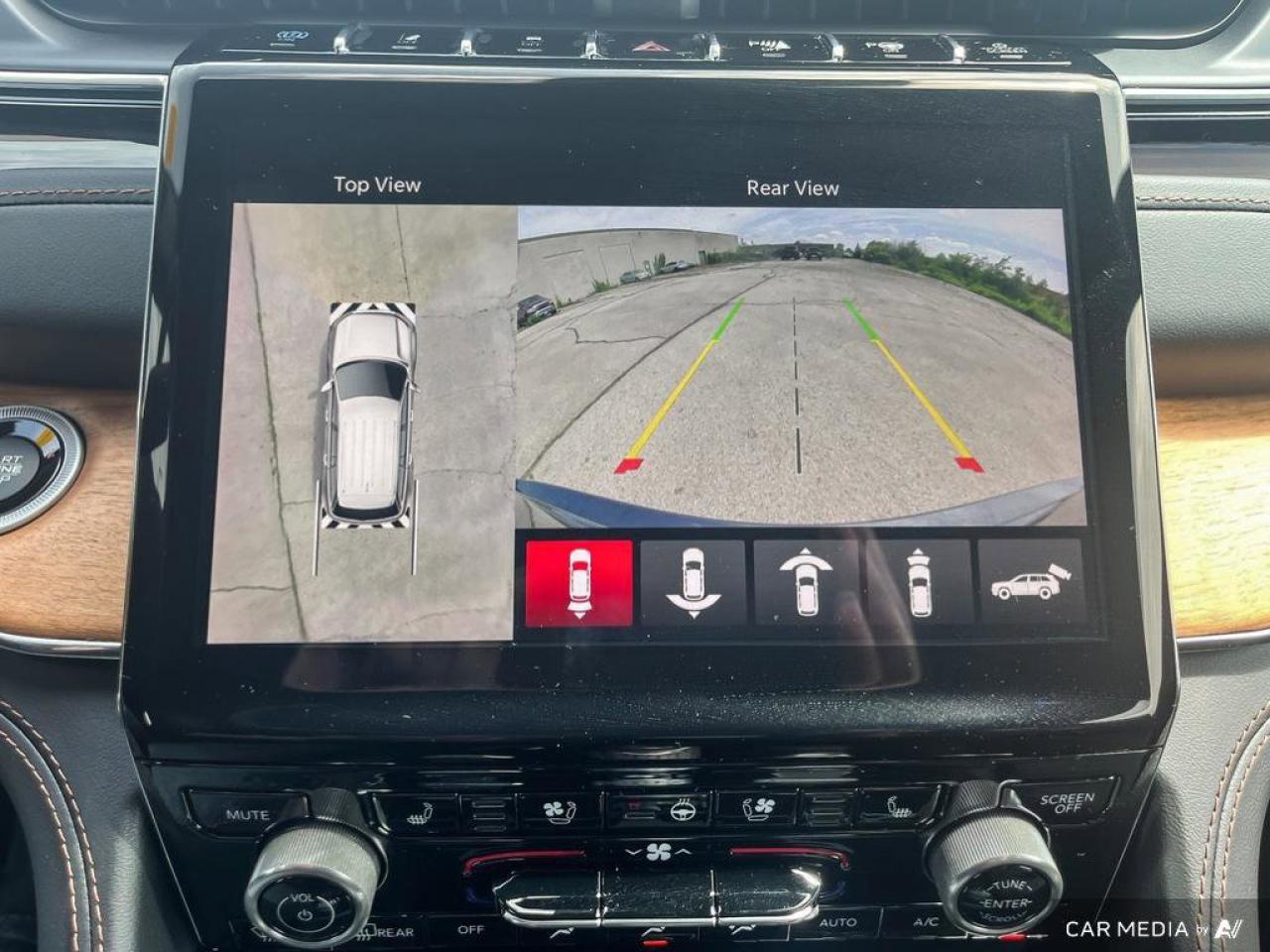 2023 Jeep Grand Cherokee 4xe Summit Reserve | Navigation | Leather | Sunroof | Remote Start | Rain Sensing Wipers | Photo