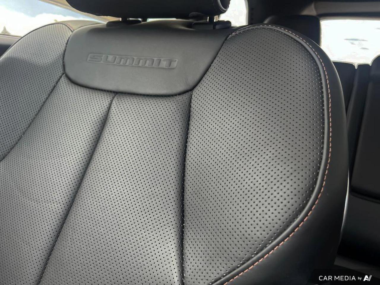 2023 Jeep Grand Cherokee 4xe Summit Reserve | Navigation | Leather | Sunroof | Remote Start | Rain Sensing Wipers | Photo