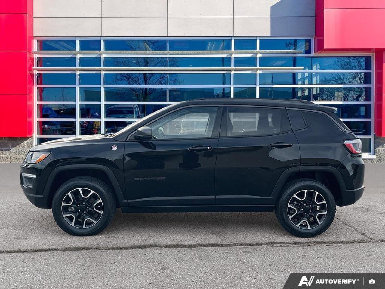 2021 Jeep Compass Trailhawk | Pano Roof | Navigation | Apple Carplay | Photo