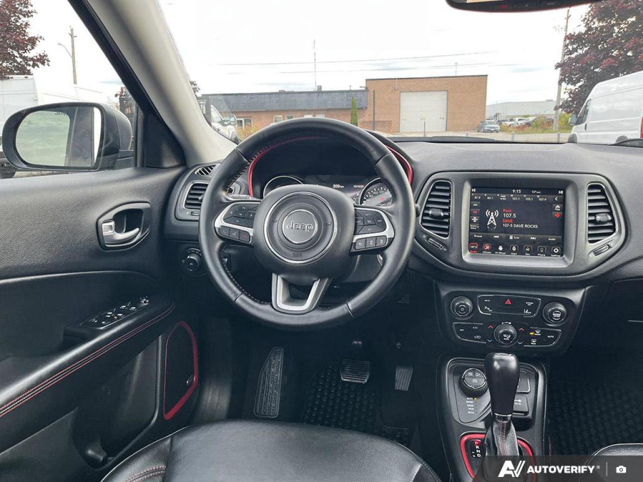 2021 Jeep Compass Trailhawk | Pano Roof | Navigation | Apple Carplay | Photo