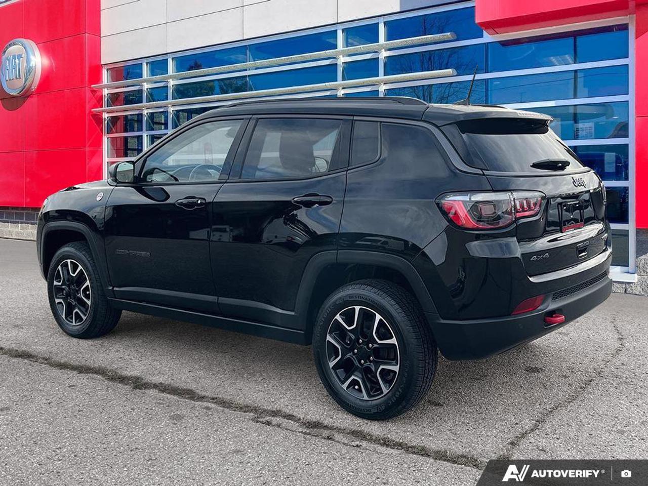 2021 Jeep Compass Trailhawk | Pano Roof | Navigation | Apple Carplay | Photo