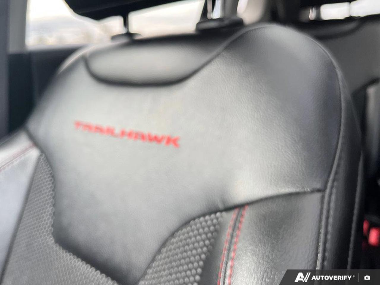 2021 Jeep Compass Trailhawk | Pano Roof | Navigation | Apple Carplay | Photo