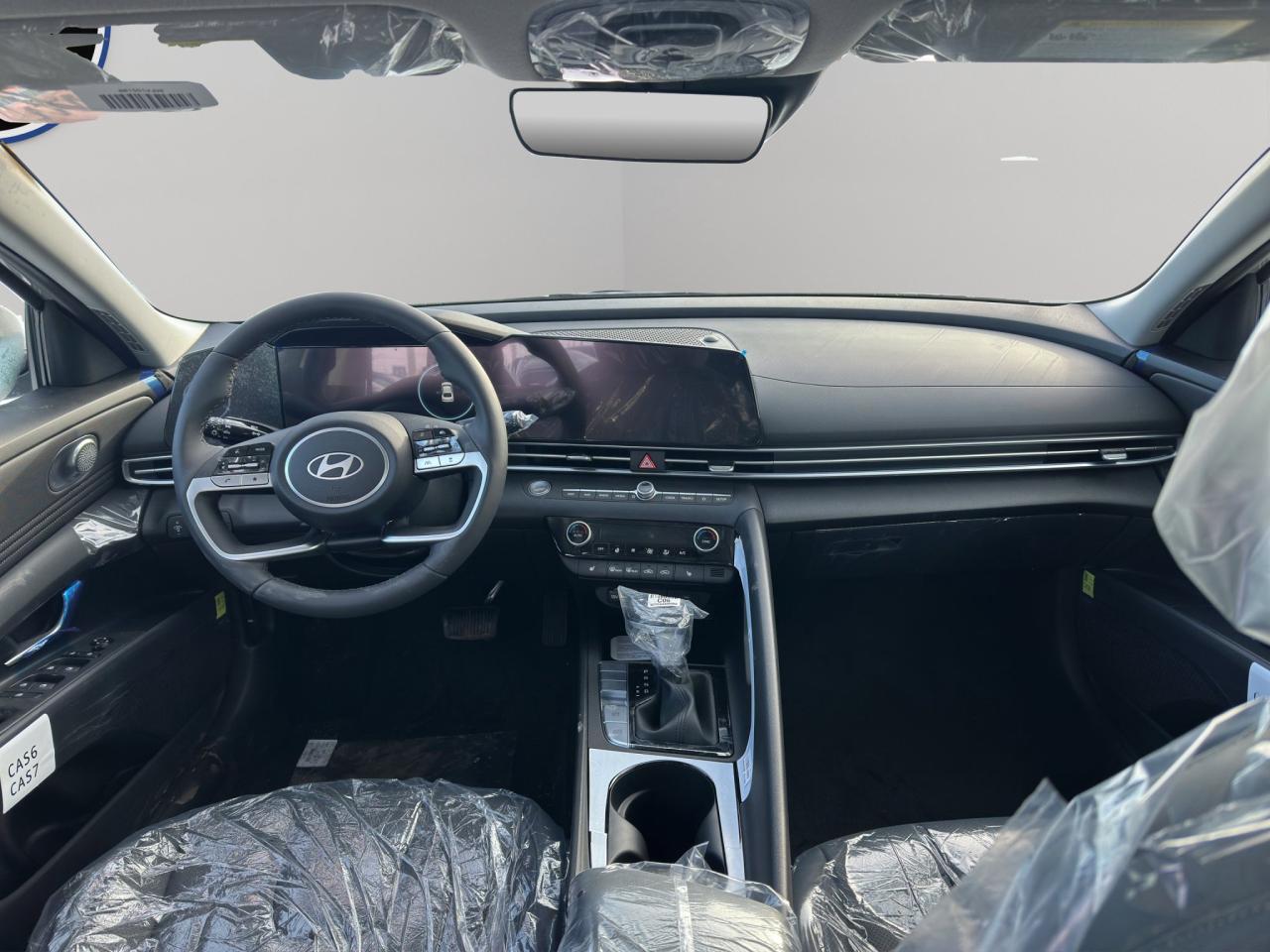 2026 Hyundai Elantra Luxury Photo