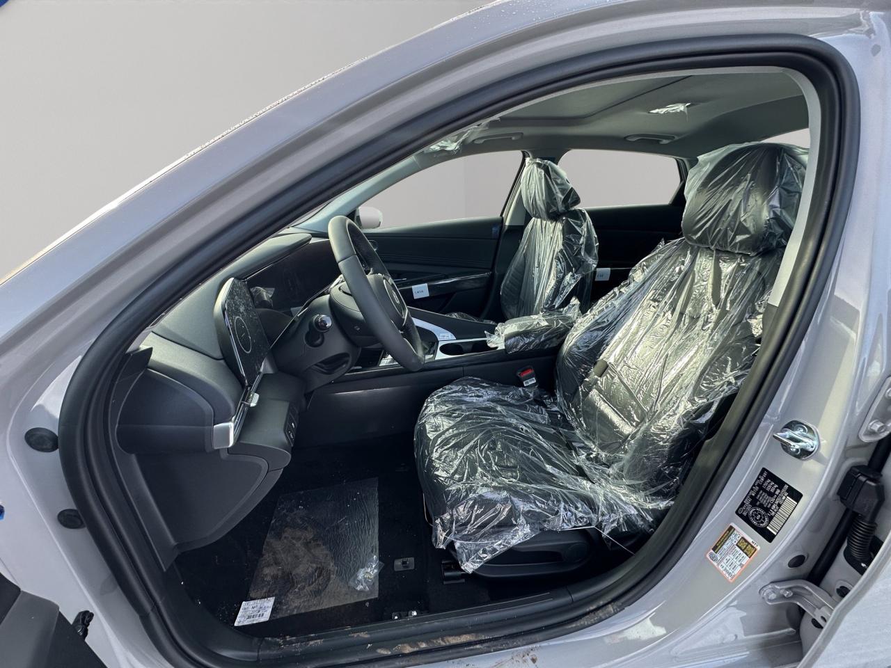 2026 Hyundai Elantra Luxury Photo