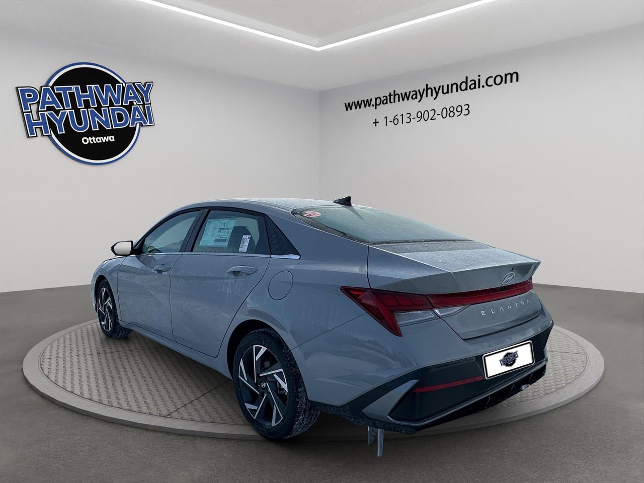 2026 Hyundai Elantra Luxury Photo