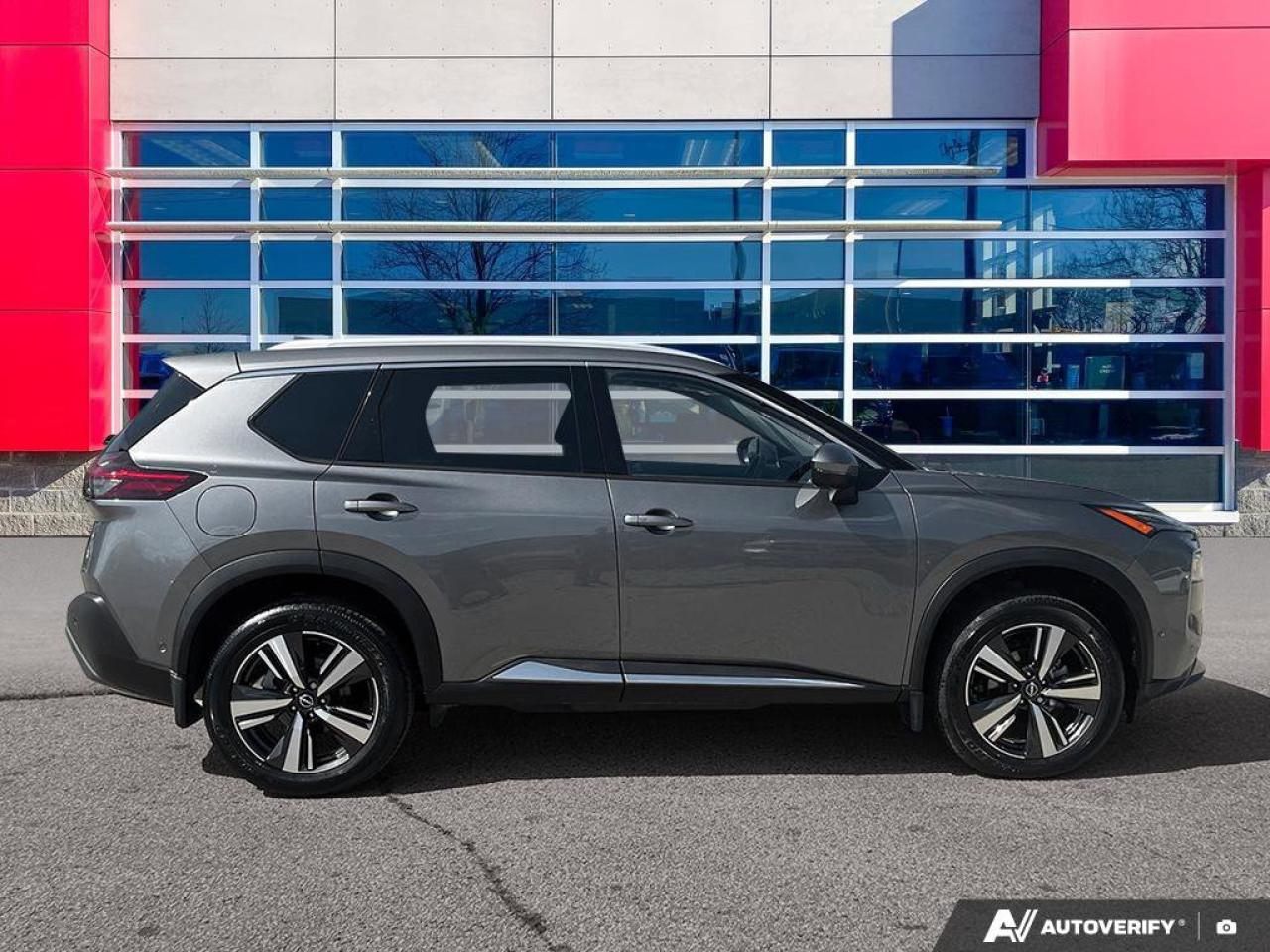 2023 Nissan Rogue SL | Leather | Moonroof | Nav | Safety Tech | Photo