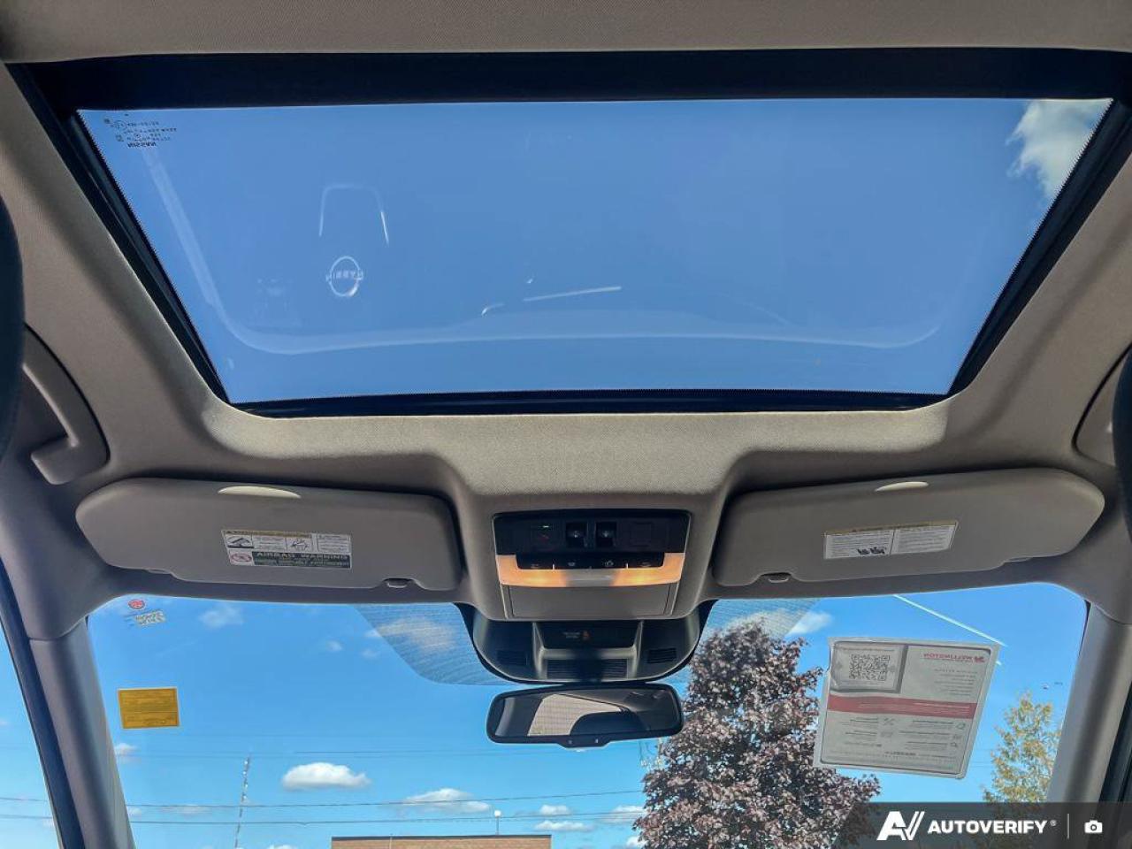 2023 Nissan Rogue SL | Leather | Moonroof | Nav | Safety Tech | Photo