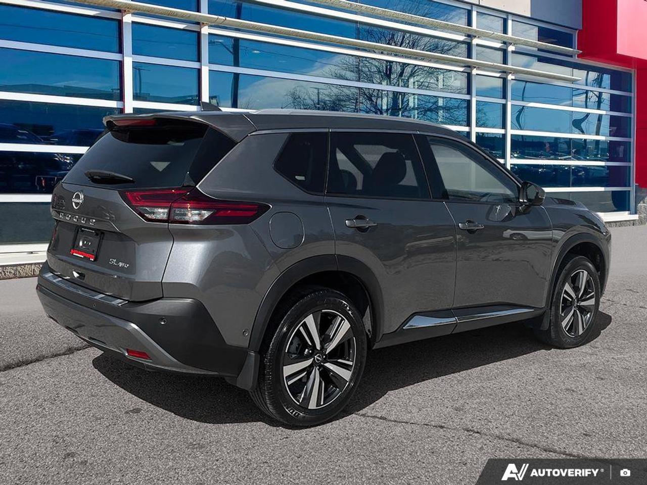 2023 Nissan Rogue SL | Leather | Sunroof | Navigation | Safety Tech | CarPlay | Android Auto | Photo4