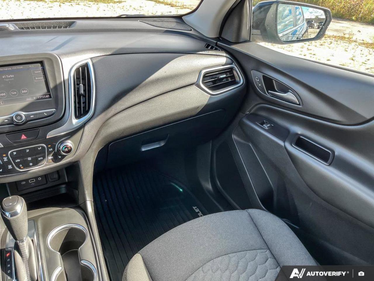 2021 Chevrolet Equinox LT | Apple Carplay | Heated Seats | Safety Tech | Photo