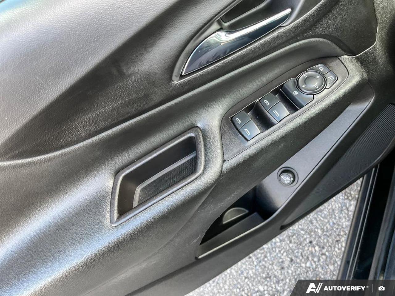 2021 Chevrolet Equinox LT | Apple Carplay | Heated Seats | Safety Tech | Photo